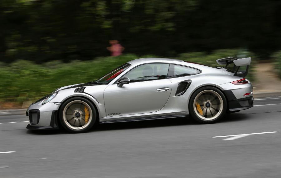  Porsche 911 GT2 RS (991) 2018 года  (AU) (фото 37 из 38)